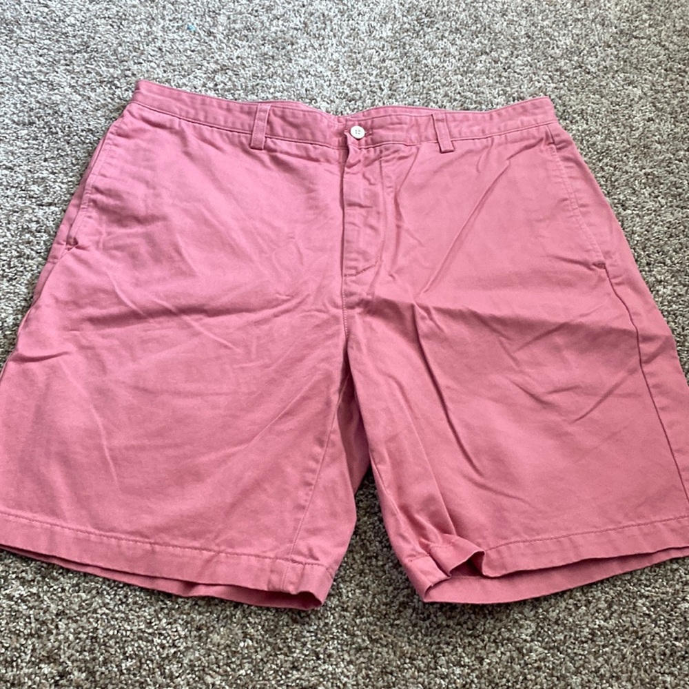 Vineyard vines - club short- salmon size 36